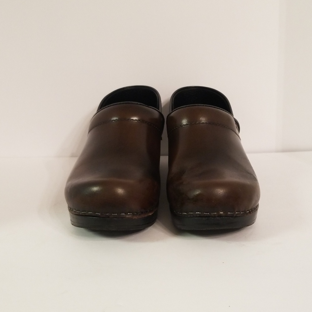 Shoes - Picture 2 of 5